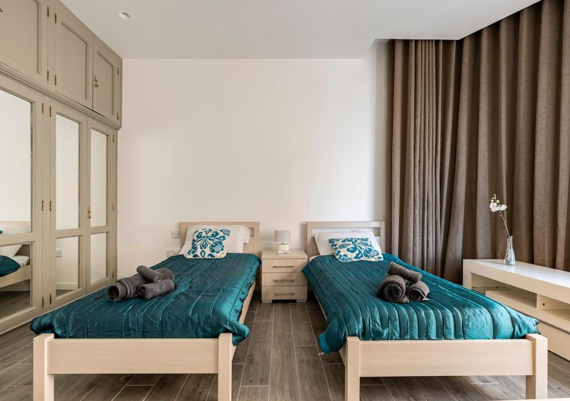 Sea View Luxury Haven Living & 3Bedrooms Seafront Sliema Extérieur photo